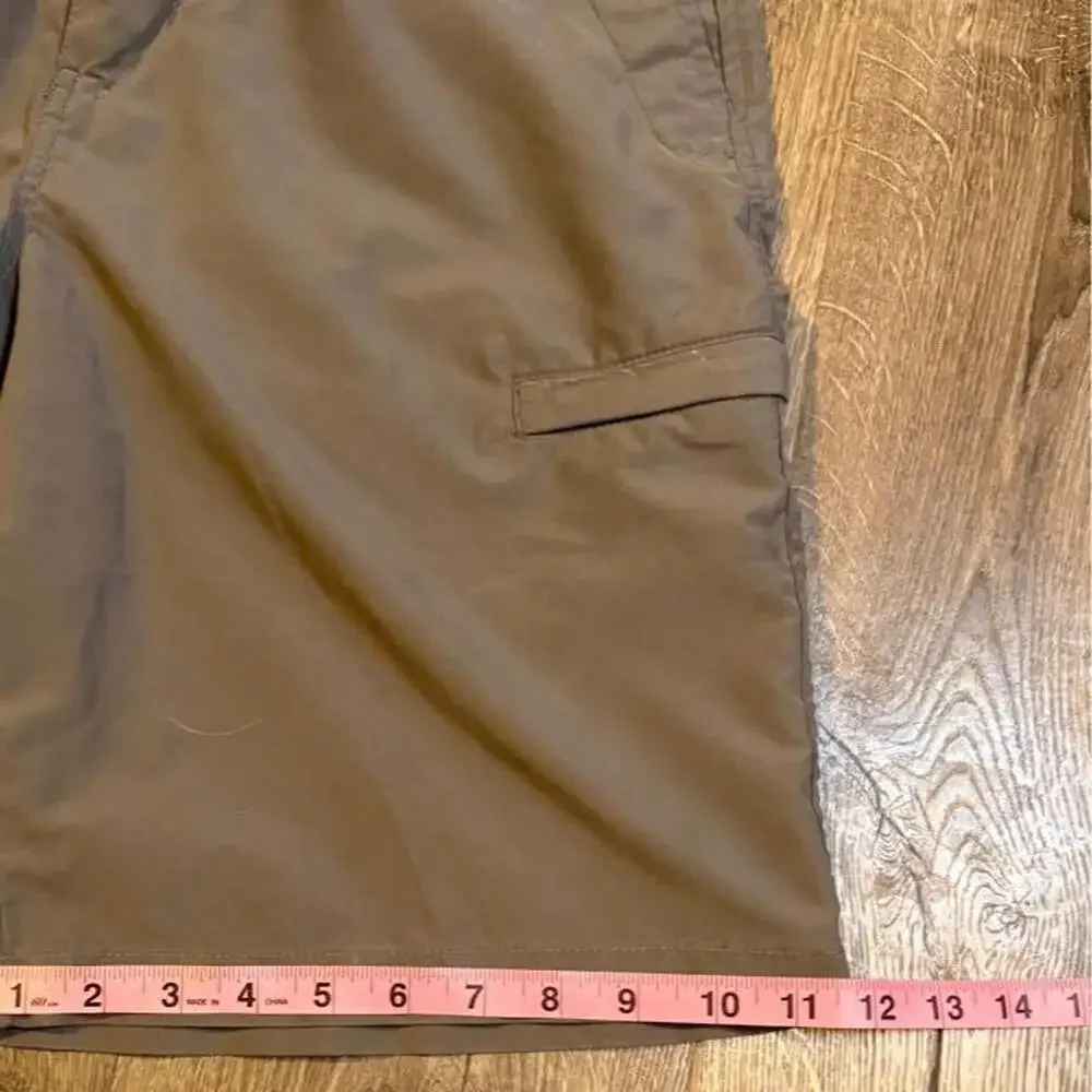 Vintage Y2K Quiksilver Cargo Boardshorts Grey Size 30